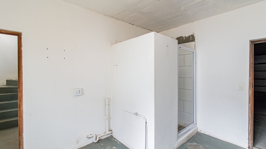 5 Bedroom Property for Sale in Myburgh Park Western Cape